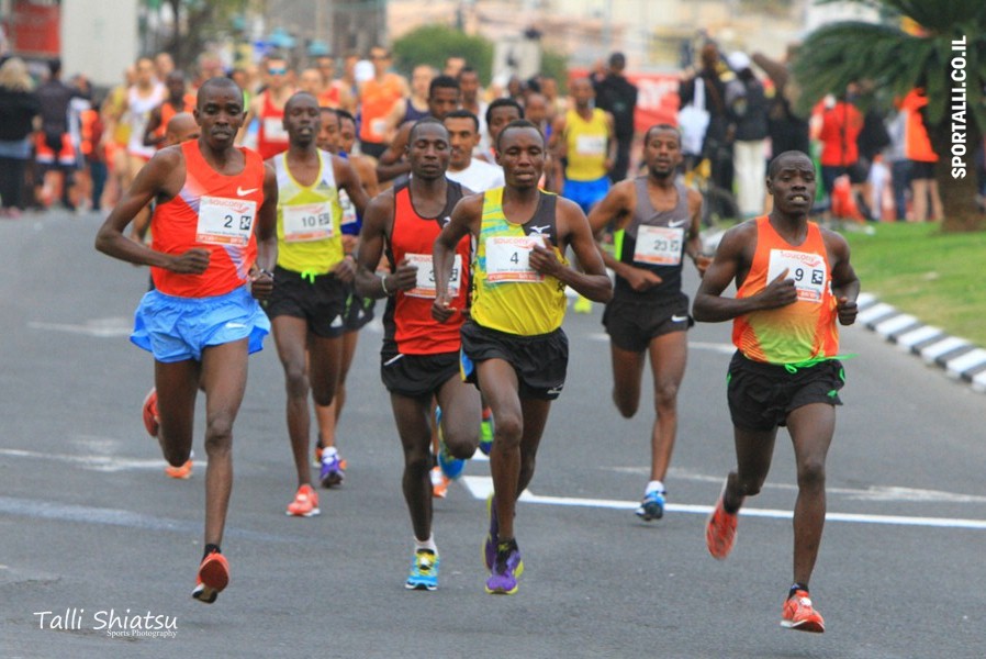 מרתון טבריה 2014 | זינוק המרתון | צילום: טלי שיאצו